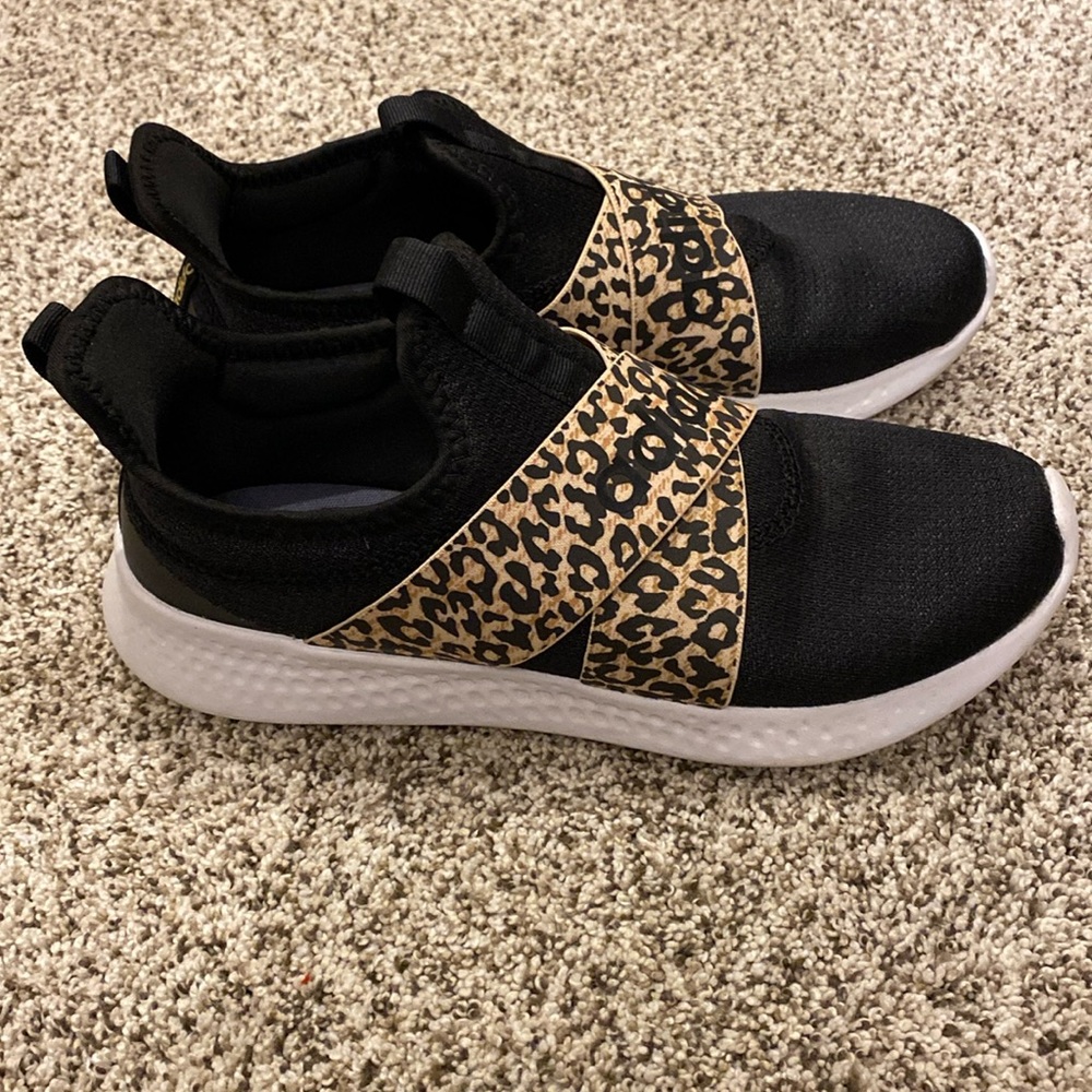 Adidas slip on tennis shoes-great condition size 8.5